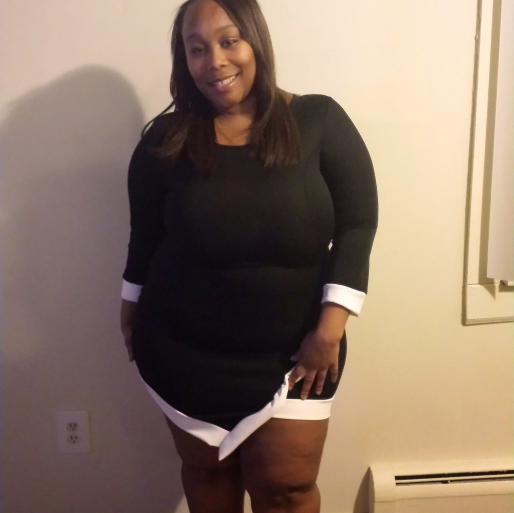 Dress - Picture 4 of 4